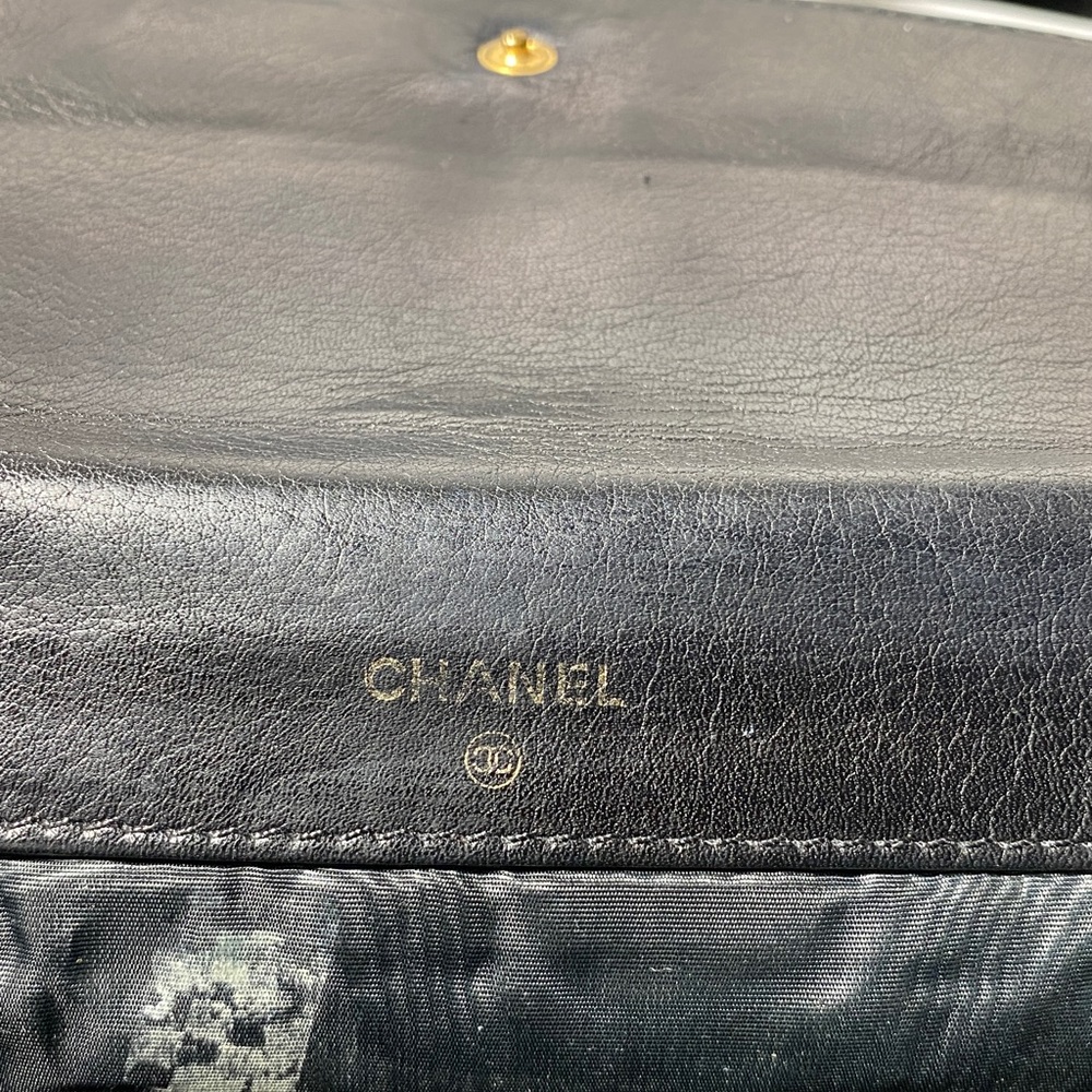 Authentic CHANEL Timeless CC Logo Caviar Leather Purse Wallet - Picture 9 of 17